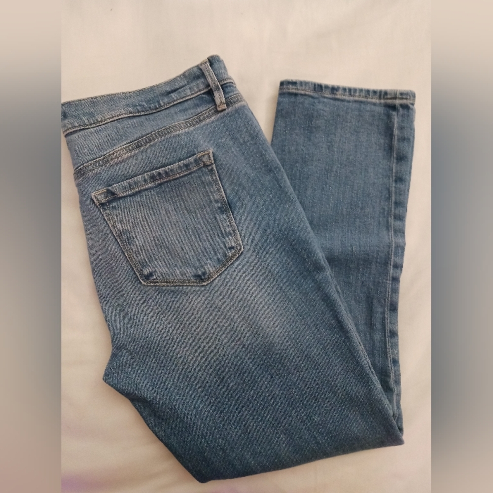 Women's lOFT jeans.
